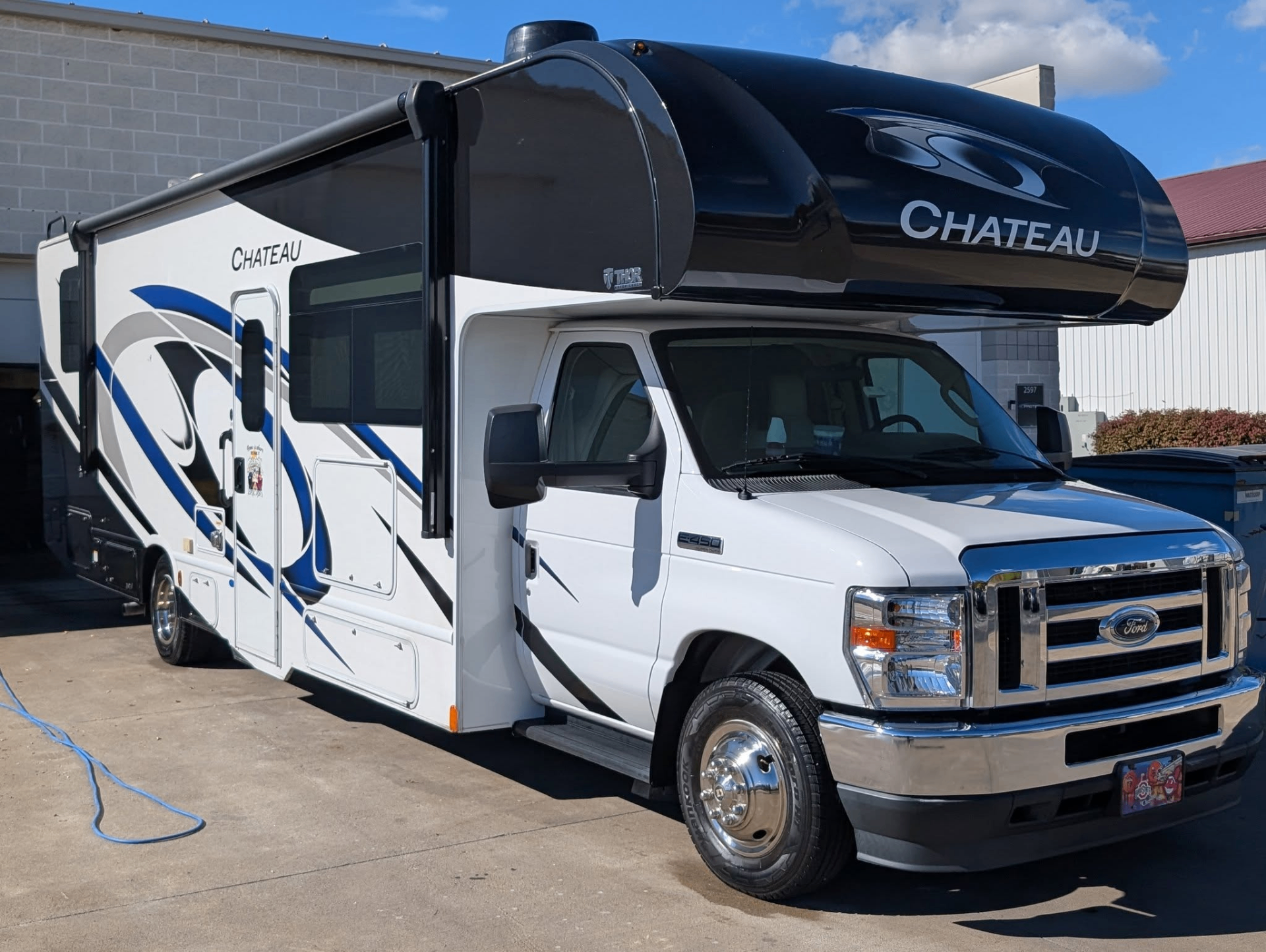 RV & Trailer